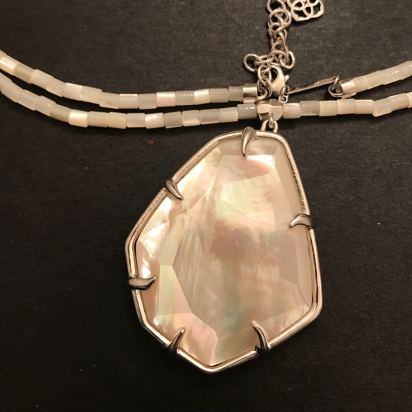 Kendra Scott Beatrix Necklace - Picture 8 of 8